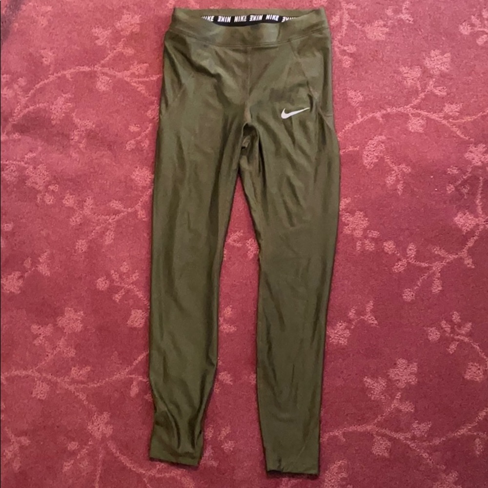 Army green Nike legging